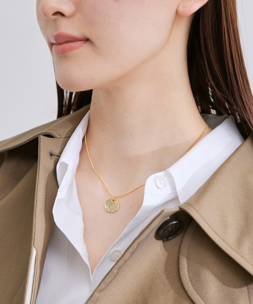 ROPE'（ロペ）の「【雑誌掲載】メダルトップショートネックレス（ネックレス・レディース・ゴールド・FREE）」の7枚目の写真