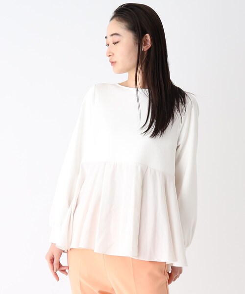 OPAQUE.CLIP（オペークドットクリップ）の「◆ドッキングペプラム カットソー（Tシャツ/カットソー・レディース・オフホワイト/ブラック/ライトベージュ・38/40/42）」の4枚目の写真