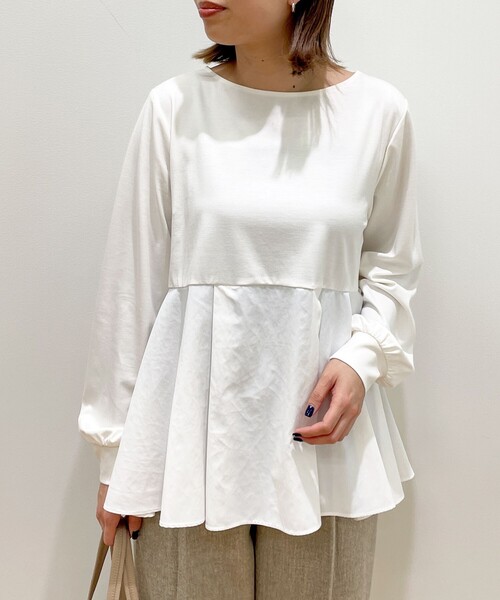 OPAQUE.CLIP（オペークドットクリップ）の「◆ドッキングペプラム カットソー（Tシャツ/カットソー・レディース・オフホワイト/ブラック/ライトベージュ・38/40/42）」の11枚目の写真