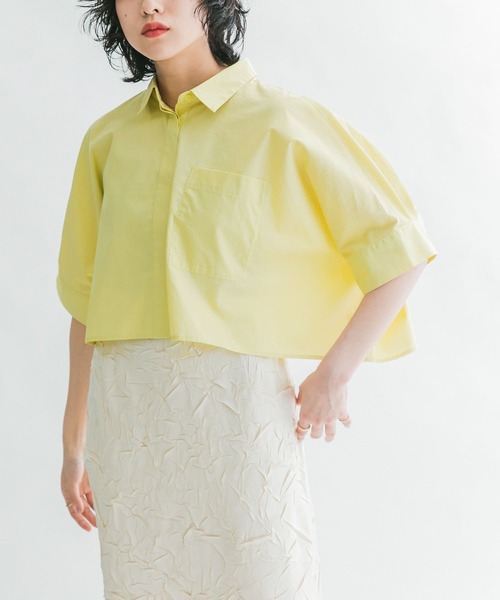 KBF(ケイビーエフ)の「クロップドWIDEシャツ(シャツ/ブラウス・レディース・ブラック/オフホワイト/ラベンダー/イエロー系その他・ONE)」の6枚目の写真