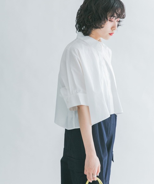 【新品タグ付き】KBF ブラック 長袖　クロップドシャツ サイズF KBF（ケイビーエフ）の「クロップドWIDEシャツ（シャツ/ブラウス