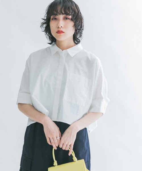 KBF（ケイビーエフ）の「クロップドWIDEシャツ（シャツ/ブラウス