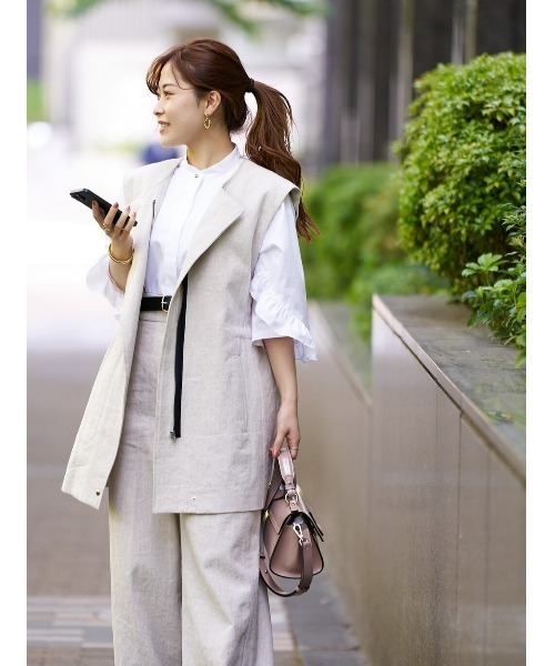 allureville（アルアバイル）の「ブロード切替フリルブラウス