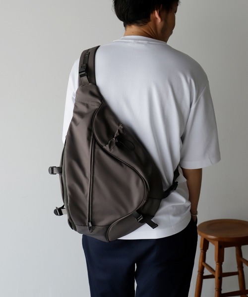 【セール】2way スリングバッグ（ボディバッグ/ウエストポーチ）｜VitaFelice（ヴィータフェリーチェ）