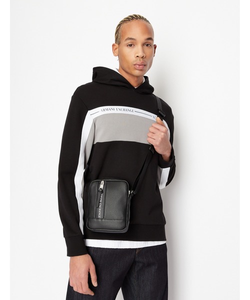 ARMANI EXCHANGE（アルマーニエクスチェンジ）の「【A|X アルマーニ エクスチェンジ】ロゴショルダーバッグ（ショルダーバッグ・メンズ・ブラック・FREE）」の6枚目の写真