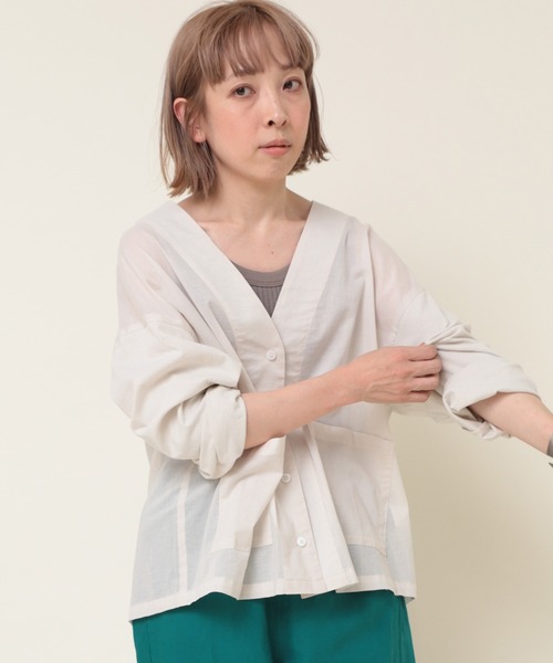 RNA-N（アールエヌエーエヌ）の「M2043 カットソースリーブシャツカーデ（カーディガン/ボレロ・レディース・ライトグレー/ブラック/ブルー・MEDIUM）」の19枚目の写真