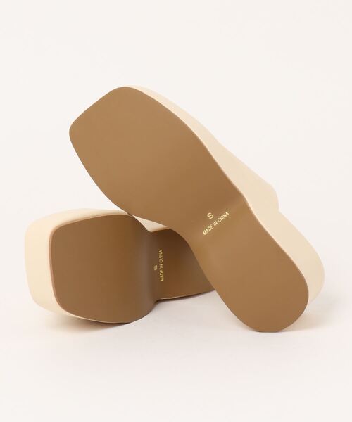 Settimissimo（セッティミッシモ）の「プラットフォームスクエアーサンダル（サンダル・レディース・アイボリー/ベージュ/ブラック・S/M/L）」の4枚目の写真