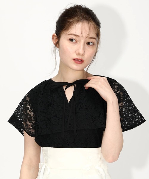 MISCH MASCH(ミッシュマッシュ)の「レースケープブラウス(シャツ/ブラウス・レディース・ブルー系その他/ホワイト/ブラック・MEDIUM)」の1枚目の写真