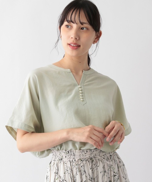 GLOBAL WORK（グローバルワーク）の「防シワサラサラパールブラウス/177499（シャツ/ブラウス・レディース・グレイッシュベージュ/グリーン系その他/スミクロ・FREE）」の3枚目の写真