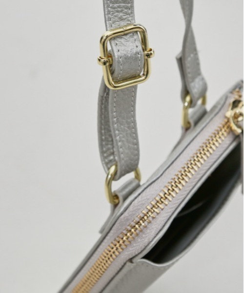 LOWELL things（ロウェル　シングス）の「SOEUR/レザーポシェットスマホミニショルダー（トートバッグ・レディース・シルバー/グレー/ブラック・フリー）」の6枚目の写真