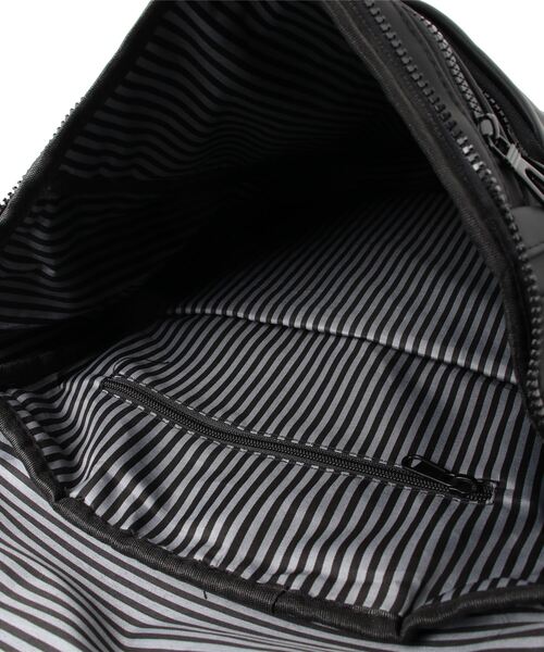 florist（フローリスト）の「【A4収納/防水加工】【2WAYデザイン】スマートカジュアルボックスショルダーバッグ/リュックサック（バックパック/リュック・メンズ・ネイビー/グレー/ブラック・FREE）」の12枚目の写真