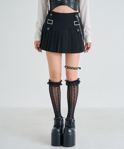 Diable baiser(ディアブルベーゼ)の「ハーネス×プリーツミニスカート(その他パンツ・レディース・ベージュ/ブラック・XX-LARGE/MEDIUM/X-LARGE/LARGE)」の4枚目の写真