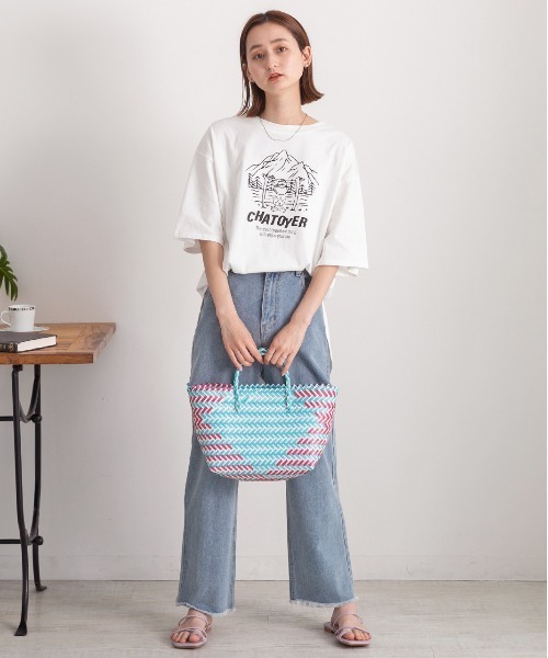 ad thie（アドティエ）の「裾ラウンド・オーバーサイズ キャンプモチーフ ロゴTシャツ（Tシャツ/カットソー・レディース・アイボリー/ピンクベージュ/ネイビー/ミント/オフホワイト/ブラック・FREE）」の9枚目の写真