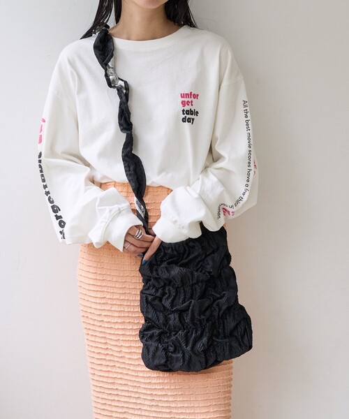 FREAK'S STORE(フリークスストア)の「Casselini × FREAK'S STORE/キャセリーニ 別注スクエアギャザーショルダー(ショルダーバッグ・レディース・ブラック/ナチュラル/ラベンダー・ONE SIZE)」の1枚目の写真