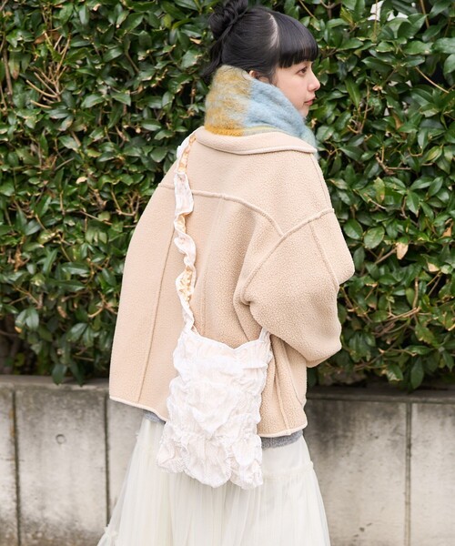 FREAK'S STORE(フリークスストア)の「Casselini × FREAK'S STORE/キャセリーニ 別注スクエアギャザーショルダー(ショルダーバッグ・レディース・ブラック/ナチュラル/ラベンダー・ONE SIZE)」の5枚目の写真