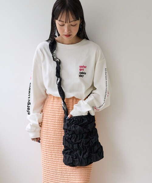 FREAK'S STORE(フリークスストア)の「Casselini × FREAK'S STORE/キャセリーニ 別注スクエアギャザーショルダー(ショルダーバッグ・レディース・ブラック/ナチュラル/ラベンダー・ONE SIZE)」の9枚目の写真