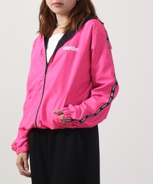 DIMENSIONE danza（ディメンシオーネ ダンツァ）の「DIMENSIONE danza ロゴライン ジップアップフーディー（その他アウター）」