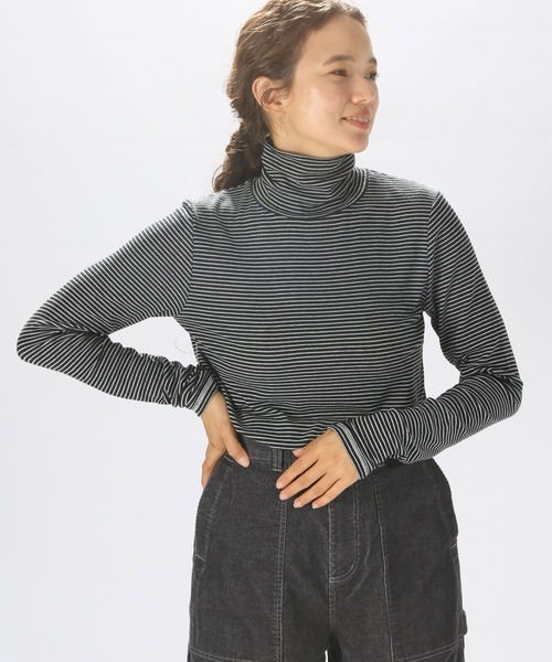 niko and...（ニコアンド）の「テンセル混タートルプルオーバー（Tシャツ/カットソー・レディース・レッド/ブラック/アイボリー・MEDIUM/LARGE）」の2枚目の写真