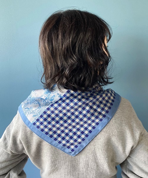 Casselini（キャセリーニ）の「Casselini(キャセリーニ)マルチパターンスカーフ（ストール/ショール・レディース・レッド/ブルー/チャコール・FREE）」の8枚目の写真