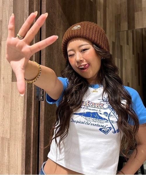 ROXY(ロキシー)の「HONOLUA BAY/ロキシーオーバル型ブランドロゴ折り返しビーニー・ニットカフキャップ(ニットキャップ/ビーニー・レディース・ブラウン/ミント/オレンジ/ホワイト/ブラック・FREE)」の3枚目の写真