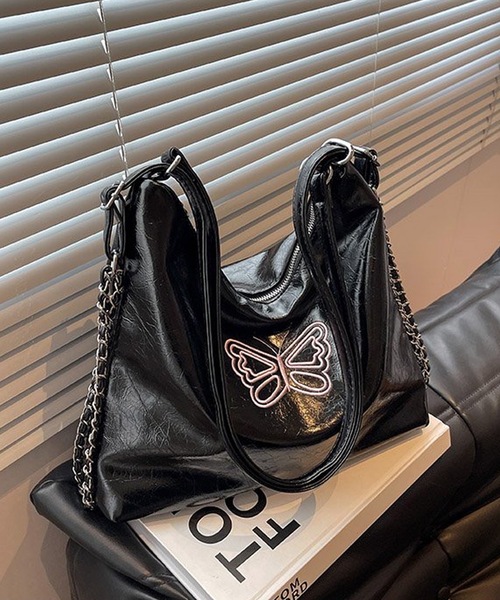 shopnikoniko（ショップニコニコ）の「バタフライ刺繍 2way トライアングルバッグ 蝶々 リュックサック（トートバッグ・レディース・ブラック/ホワイト/シルバー・フリー）」の6枚目の写真