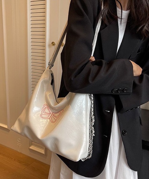 shopnikoniko（ショップニコニコ）の「バタフライ刺繍 2way トライアングルバッグ 蝶々 リュックサック（トートバッグ・レディース・ブラック/ホワイト/シルバー・フリー）」の12枚目の写真