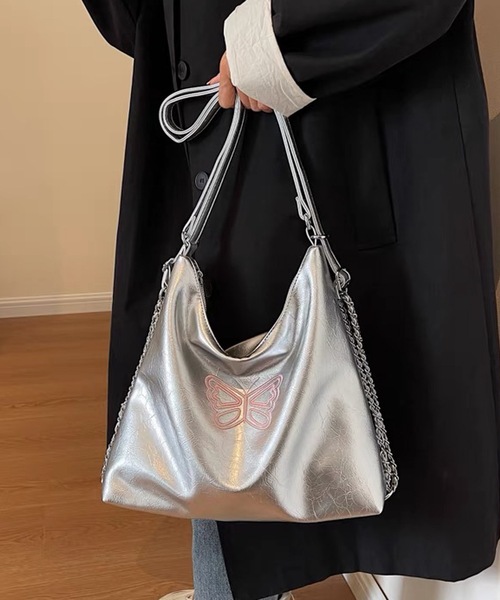 shopnikoniko（ショップニコニコ）の「バタフライ刺繍 2way トライアングルバッグ 蝶々 リュックサック（トートバッグ・レディース・ブラック/ホワイト/シルバー・フリー）」の14枚目の写真