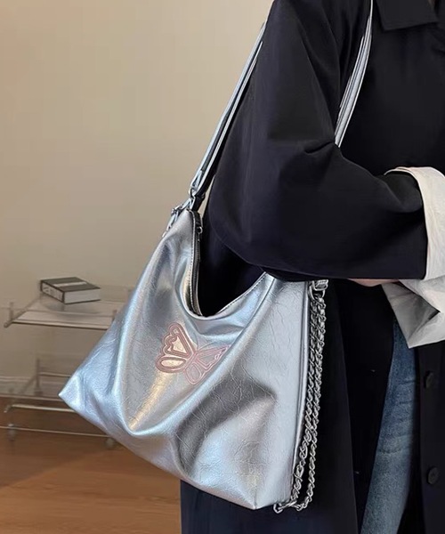 shopnikoniko（ショップニコニコ）の「バタフライ刺繍 2way トライアングルバッグ 蝶々 リュックサック（トートバッグ・レディース・ブラック/ホワイト/シルバー・フリー）」の15枚目の写真