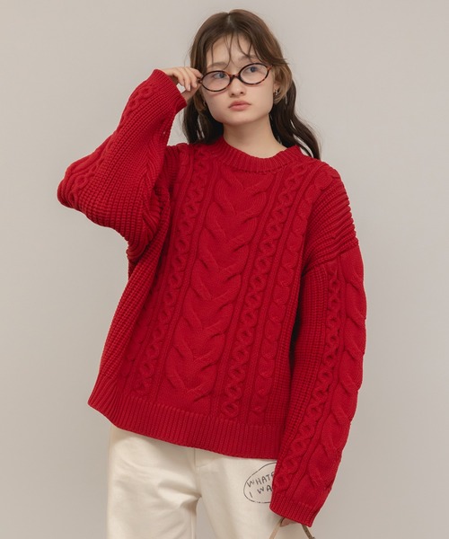 HEILIS(ヘイリス)の「【定番人気!HIT ITEM!】【新色追加】ケーブル編クルーネックニット / クルーネック 長袖 無地 ガーリー ニット ノームコア トラッド カジュアル シンプル 韓国 秋服 冬服 オーバーサイズ アイボリー グレー ブラック レッド ブラウン 赤ニット トップス ケーブル編み クリスマス ビンテージ風 もちもちニット(ニット/セーター・レディース・グレー/アイボリー/ブルー/ブラウン/レッド/ブラック・FREE)」の7枚目の写真
