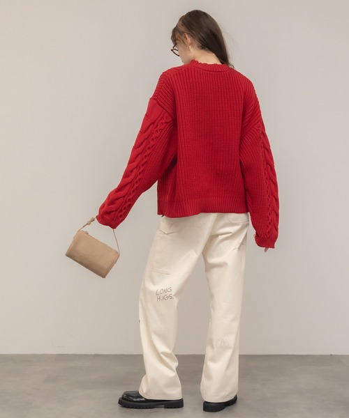 HEILIS(ヘイリス)の「【定番人気!HIT ITEM!】【新色追加】ケーブル編クルーネックニット / クルーネック 長袖 無地 ガーリー ニット ノームコア トラッド カジュアル シンプル 韓国 秋服 冬服 オーバーサイズ アイボリー グレー ブラック レッド ブラウン 赤ニット トップス ケーブル編み クリスマス ビンテージ風 もちもちニット(ニット/セーター・レディース・グレー/アイボリー/ブルー/ブラウン/レッド/ブラック・FREE)」の12枚目の写真