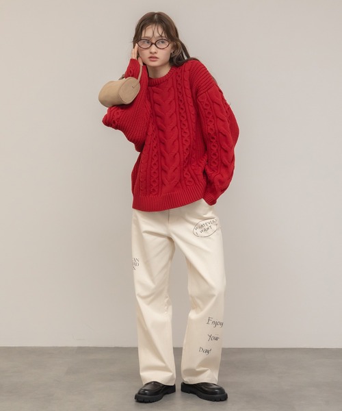 HEILIS(ヘイリス)の「【定番人気!HIT ITEM!】【新色追加】ケーブル編クルーネックニット / クルーネック 長袖 無地 ガーリー ニット ノームコア トラッド カジュアル シンプル 韓国 秋服 冬服 オーバーサイズ アイボリー グレー ブラック レッド ブラウン 赤ニット トップス ケーブル編み クリスマス ビンテージ風 もちもちニット(ニット/セーター・レディース・グレー/アイボリー/ブルー/ブラウン/レッド/ブラック・FREE)」の19枚目の写真
