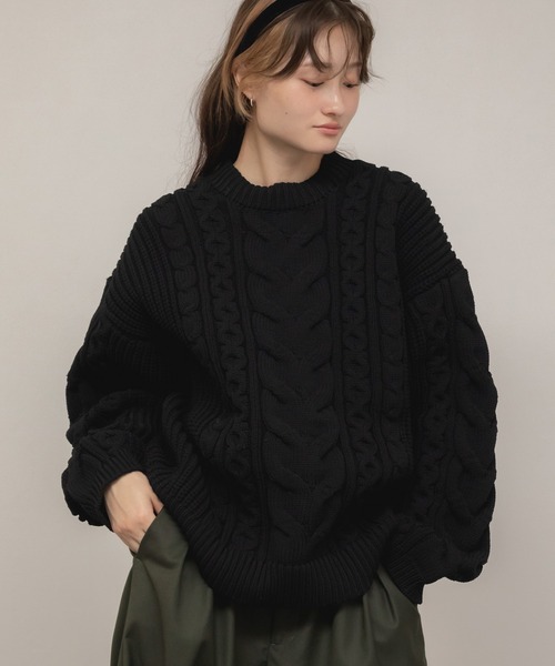 HEILIS(ヘイリス)の「【定番人気!HIT ITEM!】【新色追加】ケーブル編クルーネックニット / クルーネック 長袖 無地 ガーリー ニット ノームコア トラッド カジュアル シンプル 韓国 秋服 冬服 オーバーサイズ アイボリー グレー ブラック レッド ブラウン 赤ニット トップス ケーブル編み クリスマス ビンテージ風 もちもちニット(ニット/セーター・レディース・グレー/アイボリー/ブルー/ブラウン/レッド/ブラック・FREE)」の17枚目の写真