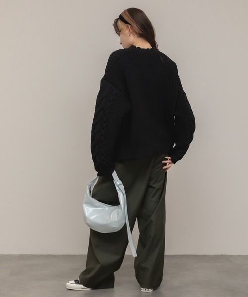 HEILIS(ヘイリス)の「【定番人気!HIT ITEM!】【新色追加】ケーブル編クルーネックニット / クルーネック 長袖 無地 ガーリー ニット ノームコア トラッド カジュアル シンプル 韓国 秋服 冬服 オーバーサイズ アイボリー グレー ブラック レッド ブラウン 赤ニット トップス ケーブル編み クリスマス ビンテージ風 もちもちニット(ニット/セーター・レディース・グレー/アイボリー/ブルー/ブラウン/レッド/ブラック・FREE)」の22枚目の写真