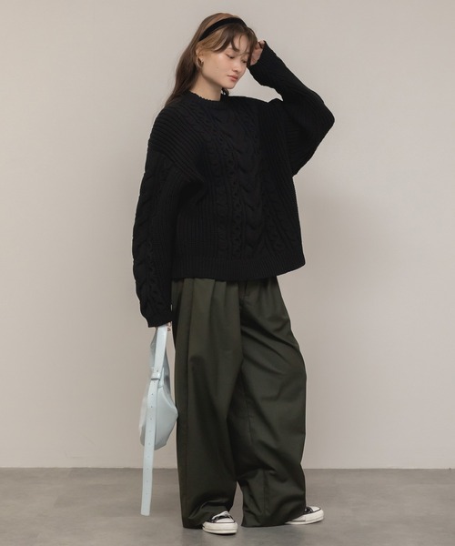 HEILIS(ヘイリス)の「【定番人気!HIT ITEM!】【新色追加】ケーブル編クルーネックニット / クルーネック 長袖 無地 ガーリー ニット ノームコア トラッド カジュアル シンプル 韓国 秋服 冬服 オーバーサイズ アイボリー グレー ブラック レッド ブラウン 赤ニット トップス ケーブル編み クリスマス ビンテージ風 もちもちニット(ニット/セーター・レディース・グレー/アイボリー/ブルー/ブラウン/レッド/ブラック・FREE)」の20枚目の写真