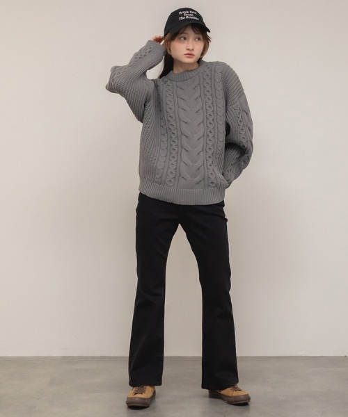 HEILIS(ヘイリス)の「【定番人気!HIT ITEM!】【新色追加】ケーブル編クルーネックニット / クルーネック 長袖 無地 ガーリー ニット ノームコア トラッド カジュアル シンプル 韓国 秋服 冬服 オーバーサイズ アイボリー グレー ブラック レッド ブラウン 赤ニット トップス ケーブル編み クリスマス ビンテージ風 もちもちニット(ニット/セーター・レディース・グレー/アイボリー/ブルー/ブラウン/レッド/ブラック・FREE)」の13枚目の写真