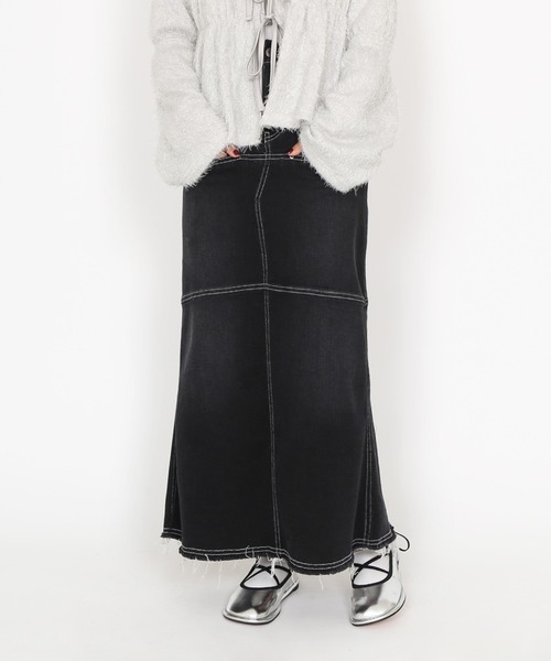 PUNYUS(プニュズ)の「デザインデニムロングスカート(デニムスカート・レディース・ブラック・1/3/4/2)」の18枚目の写真