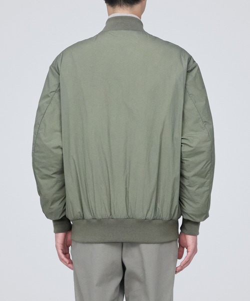 無印良品（ムジルシリョウヒン）の「洗える中わたリブ付きブルゾン（ブルゾン・メンズ・ブラック/スモーキーグリーン系・S/M/L/XL）」の14枚目の写真