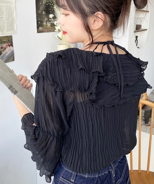 moment+（モーメントプラス）の「クリンクルシフォンクロスネック