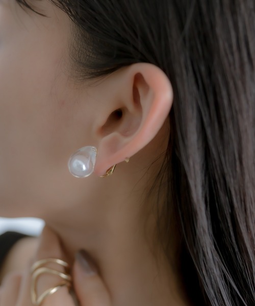 ear PAPILLONNER（イアパピヨネ）の「《WEB限定》ボールインクリアイヤリング（イヤリング・レディース・ゴールド/シルバー・FREE）」の6枚目の写真