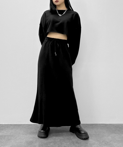 LVEU.（ラブユ.）の「【LVEU.】カットオフクロップドスウェット