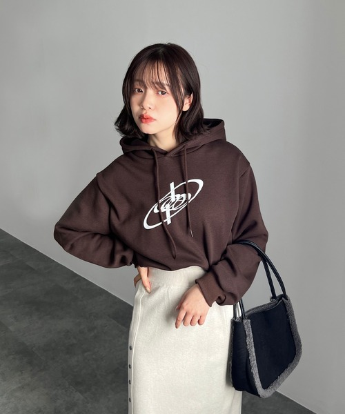 ISOOK(アイスー)の「【ISOOK / アイスー】プリントスウェットショートフーディー /クロップド丈 パーカー プリント トレーナー 裏起毛 ZOZOTOWN限定(スウェット・レディース・ブラック/ブラウン・FREE)」の8枚目の写真