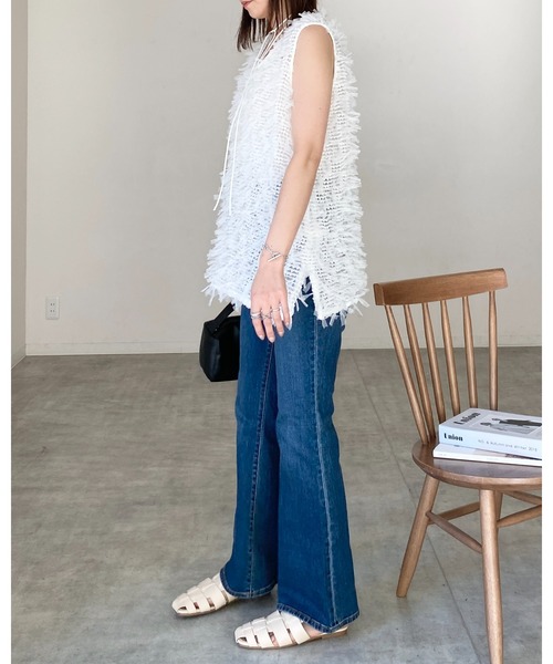 She's Closet(シーズクローゼット)の「チュールフリンジジャガードチョーカーVネックロング丈ベスト(ベスト・レディース・オフホワイト/アイボリー/ブラック・FREE)」の12枚目の写真