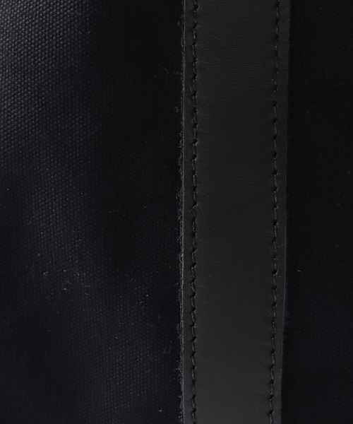 HERITAGE LEATHER（ヘリテージレザー）の「【HERITAGE LEATHER / ヘリテイジレザー】別注 CANVAS*LTH TOTE L（トートバッグ・メンズ・ブラック・FREE）」の4枚目の写真