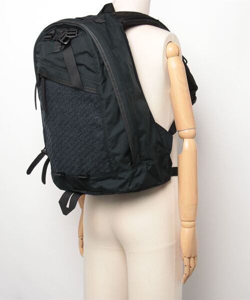 GREGORY（グレゴリー）の「DAY PACK BOLD4 / デイパック ボールド4 / ガンメタル（バックパック/リュック・メンズ・グレー系その他・FREE）」の7枚目の写真