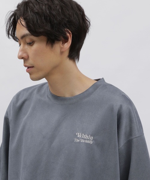 LAKOLE(ラコレ)の「ストレッチスエード刺繍T / 108769(Tシャツ/カットソー・メンズ・ライトグレー/ネイビー/イエロー/グリーン・MEDIUM/LARGE/X-LARGE)」の4枚目の写真