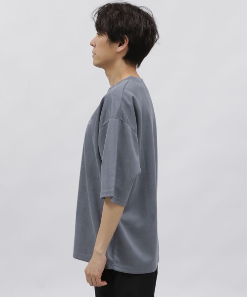 LAKOLE(ラコレ)の「ストレッチスエード刺繍T / 108769(Tシャツ/カットソー・メンズ・ライトグレー/ネイビー/イエロー/グリーン・MEDIUM/LARGE/X-LARGE)」の13枚目の写真