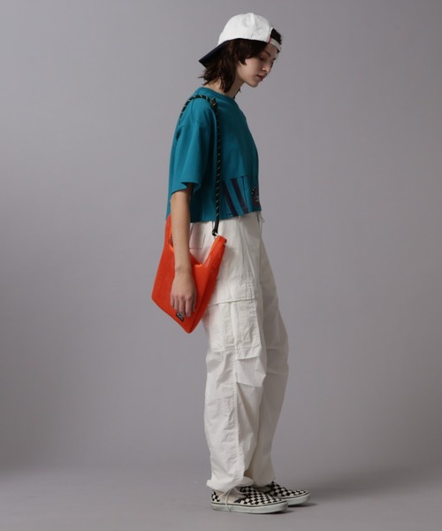 AVIREX(アヴィレックス)の「MESH 2WAY SHOULDER BAG/メッシュ2ウェイショルダーバッグ(ショルダーバッグ・レディース・ブラック/オレンジ/ブルー・FREE)」の14枚目の写真