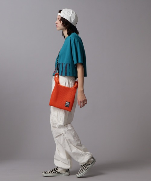AVIREX(アヴィレックス)の「MESH 2WAY SHOULDER BAG/メッシュ2ウェイショルダーバッグ(ショルダーバッグ・レディース・ブラック/オレンジ/ブルー・FREE)」の16枚目の写真