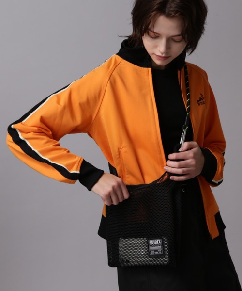 AVIREX(アヴィレックス)の「MESH 2WAY SHOULDER BAG/メッシュ2ウェイショルダーバッグ(ショルダーバッグ・レディース・ブラック/オレンジ/ブルー・FREE)」の4枚目の写真