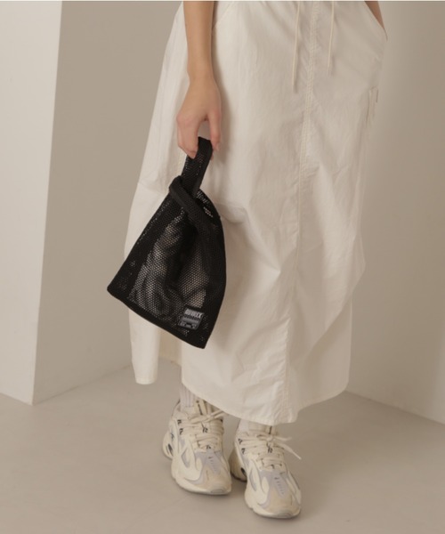 AVIREX(アヴィレックス)の「MESH 2WAY SHOULDER BAG/メッシュ2ウェイショルダーバッグ(ショルダーバッグ・レディース・ブラック/オレンジ/ブルー・FREE)」の10枚目の写真